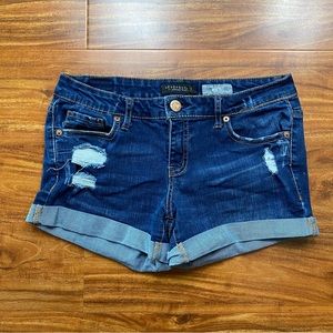 Aeropostale Medium Blue Distressed Midrise Cuff Stretch Jean Shorts Size 6 Boho